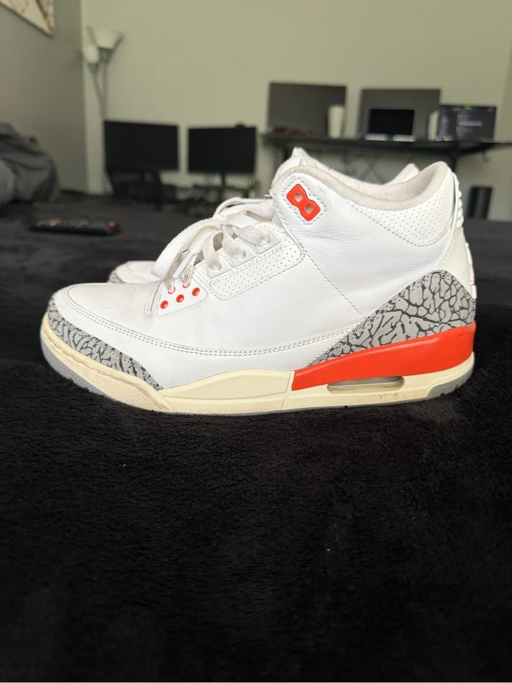 Air Jordan 3 Retro Georgia Peach Cosmic Clay White Cement W11 / M9.5